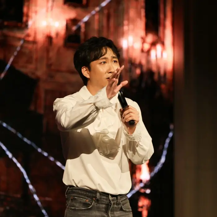THE CONCERT 33